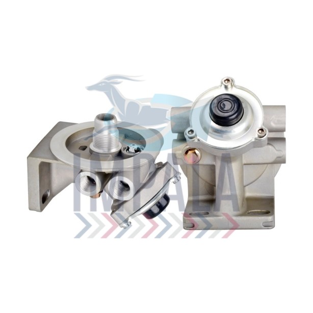 Heavy-duty Racor R120T metal filter head FM-79121 with threaded ports and spin-on mounting flange.