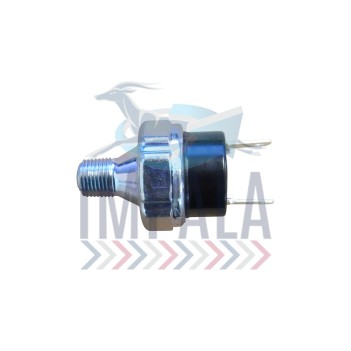 Freightliner handbrake pressure switch for parking brake systems, ensuring reliable air pressure monitoring.